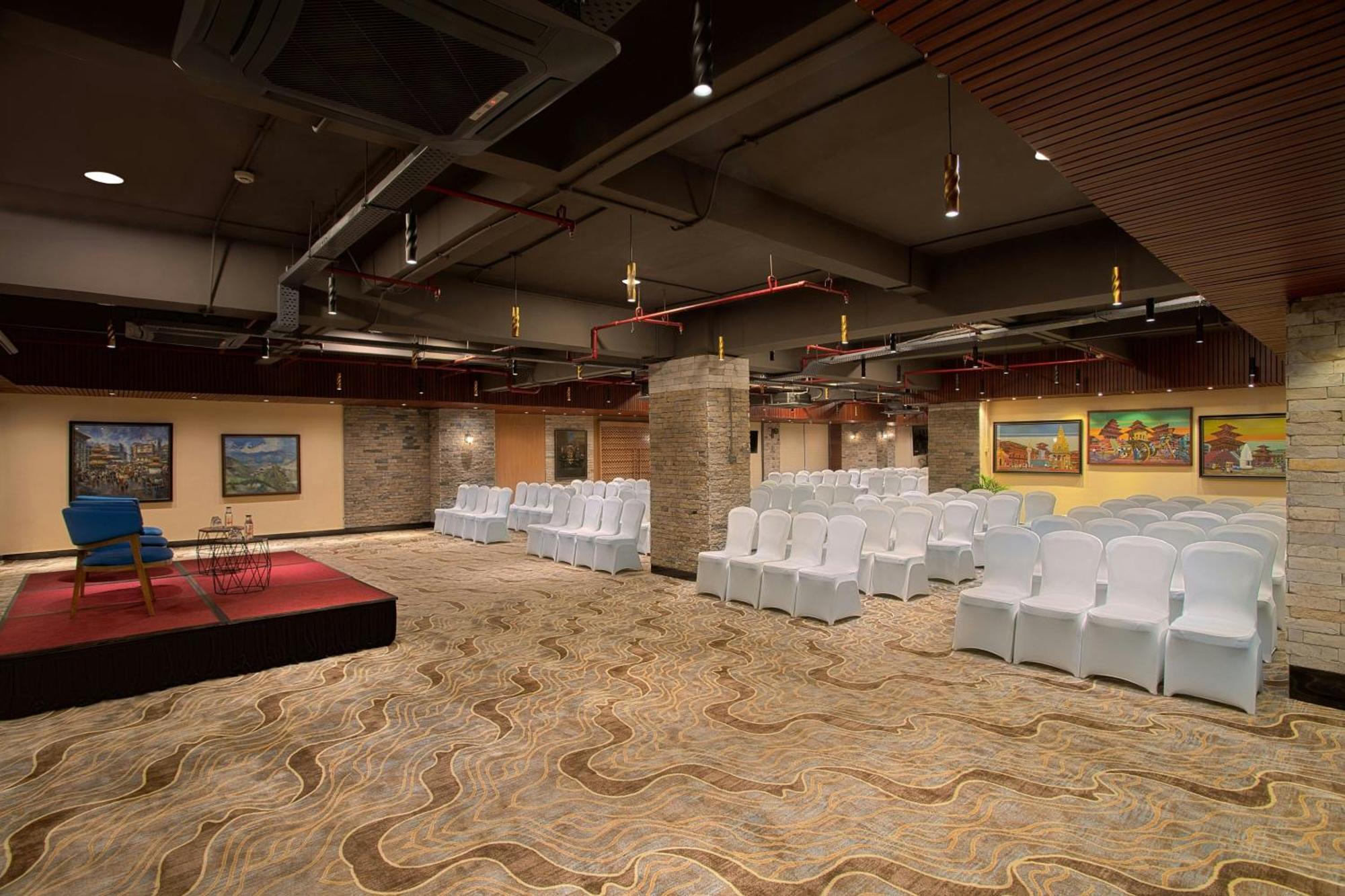 Aloft Thamel Hotel 5*